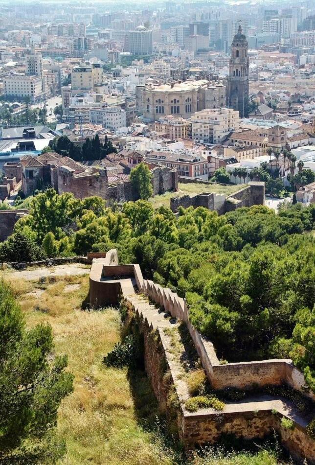 Nuestro Rincon Del Centro Historico Especial Grupos Terraza Parking Gratis 02 Apartment Malaga Exterior photo