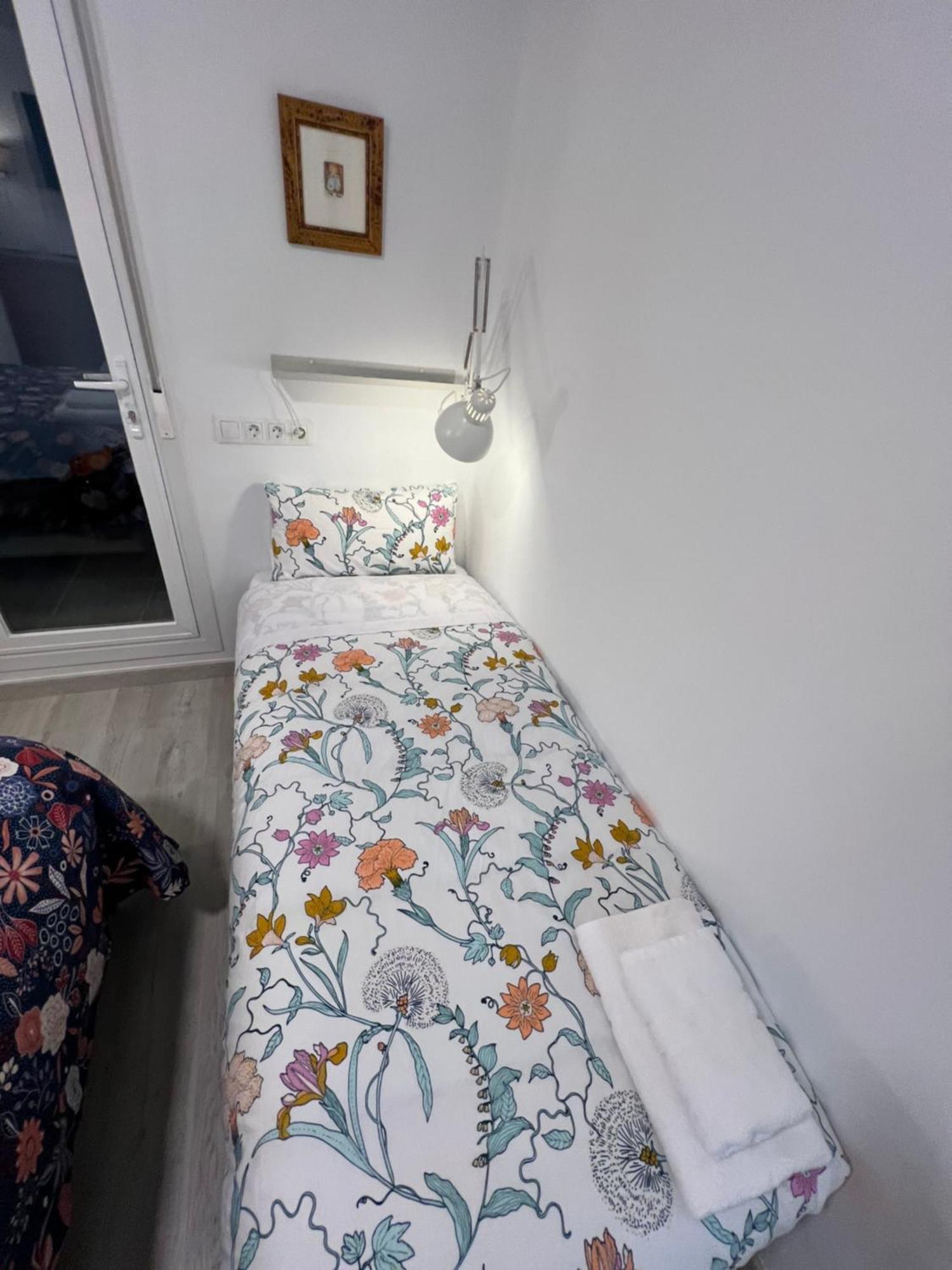 Nuestro Rincon Del Centro Historico Especial Grupos Terraza Parking Gratis 02 Apartment Malaga Exterior photo