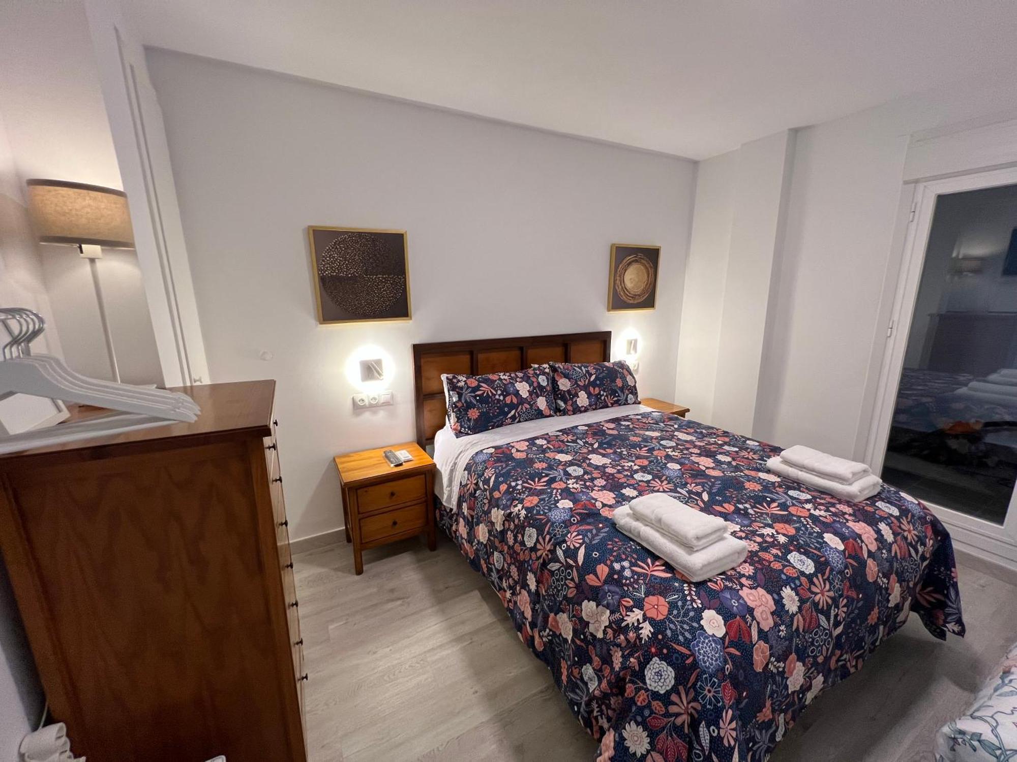 Nuestro Rincon Del Centro Historico Especial Grupos Terraza Parking Gratis 02 Apartment Malaga Exterior photo