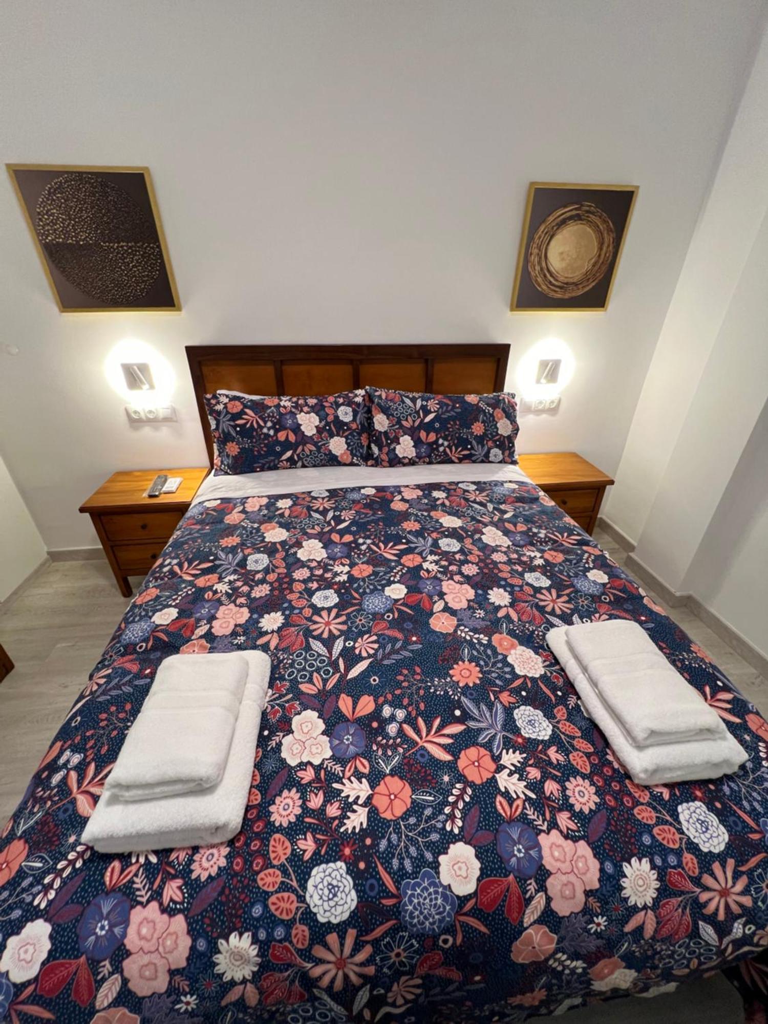 Nuestro Rincon Del Centro Historico Especial Grupos Terraza Parking Gratis 02 Apartment Malaga Exterior photo